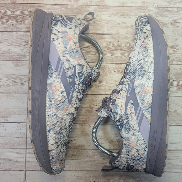 Brooks Revel 5 White Purple Pink Blue Running Walking Shoes Size 9.5 - Picture 7 of 11